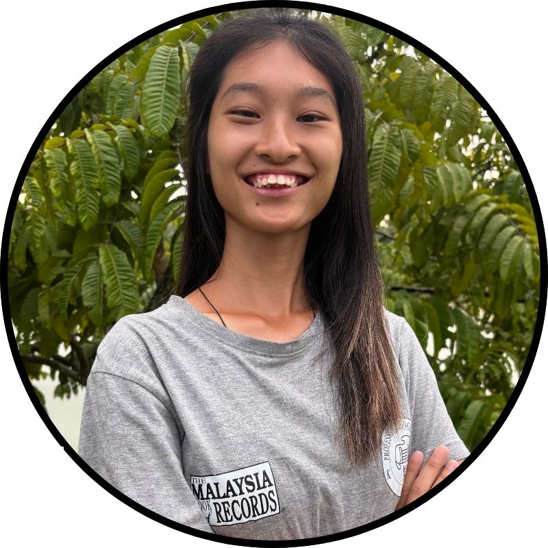 Green And Blue Modern Business Woman Linkedln Profile Picture 3